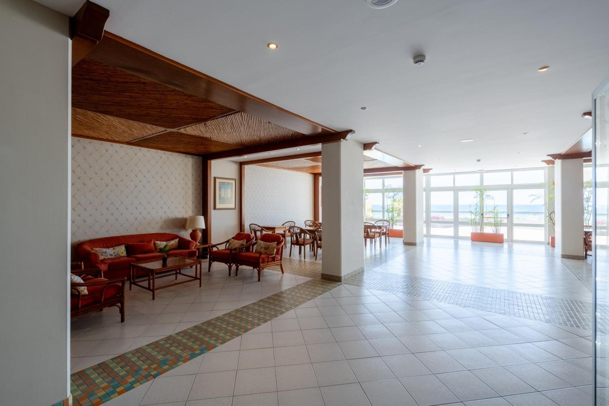 Atlantic View Apartment At Formosa Beach フンシャル エクステリア 写真