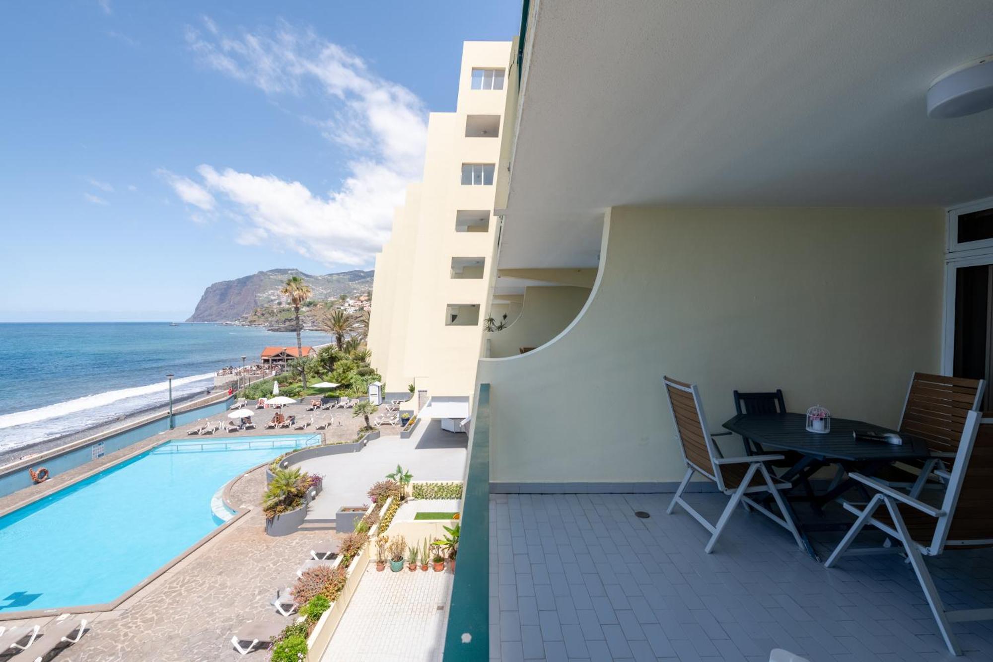 Atlantic View Apartment At Formosa Beach フンシャル エクステリア 写真