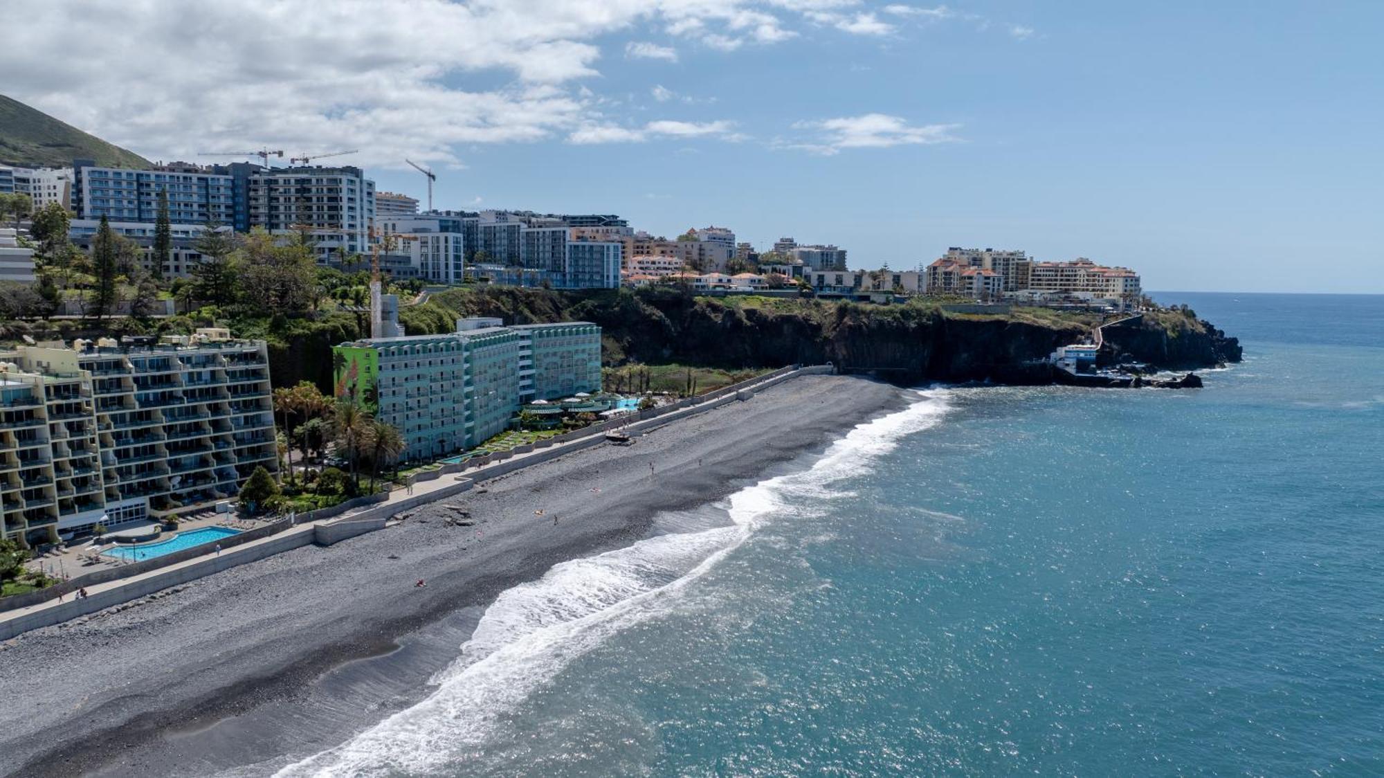Atlantic View Apartment At Formosa Beach フンシャル エクステリア 写真