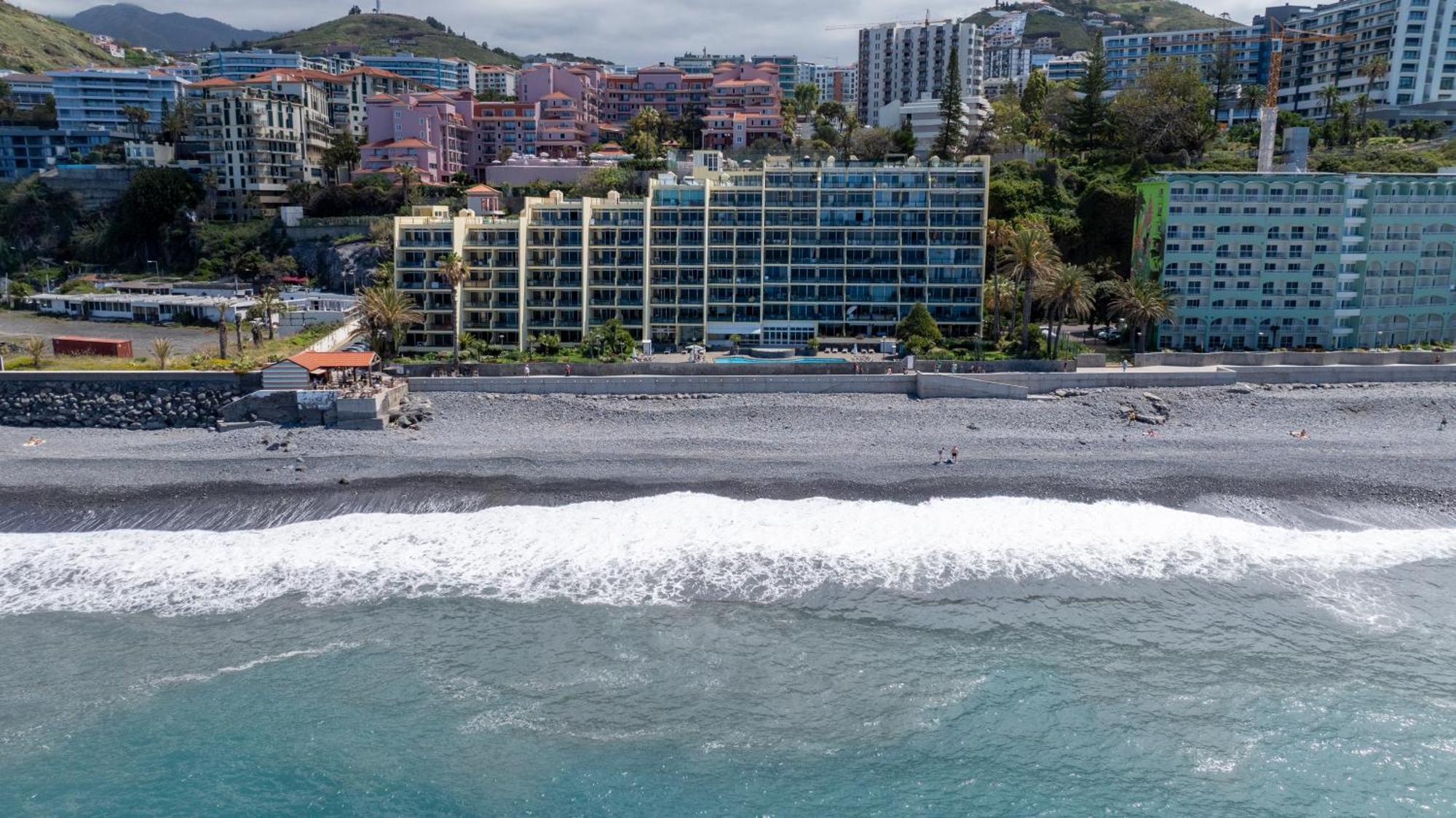 Atlantic View Apartment At Formosa Beach フンシャル エクステリア 写真